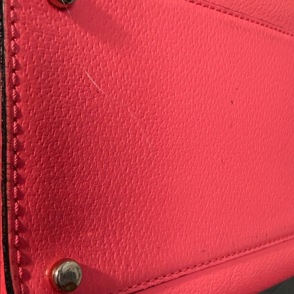 Kate Spade EUC coral pebble, leather satchel bag. Cross/removeable strap - Picture 6 of 11